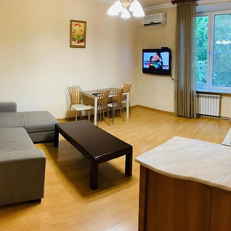 City Center Apartment On Sayat Nova Street Jerevan Eksteriør billede