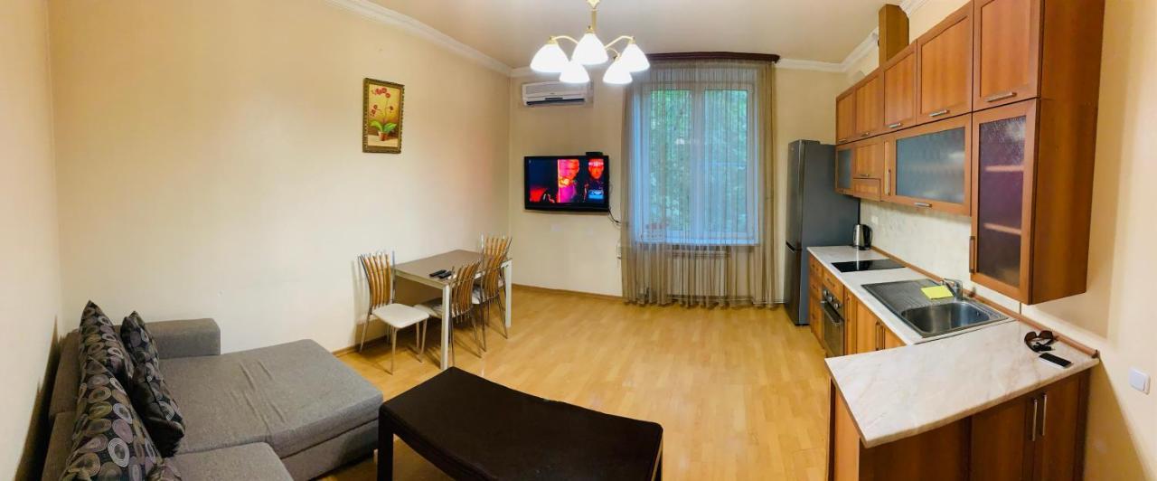 City Center Apartment On Sayat Nova Street Jerevan Eksteriør billede
