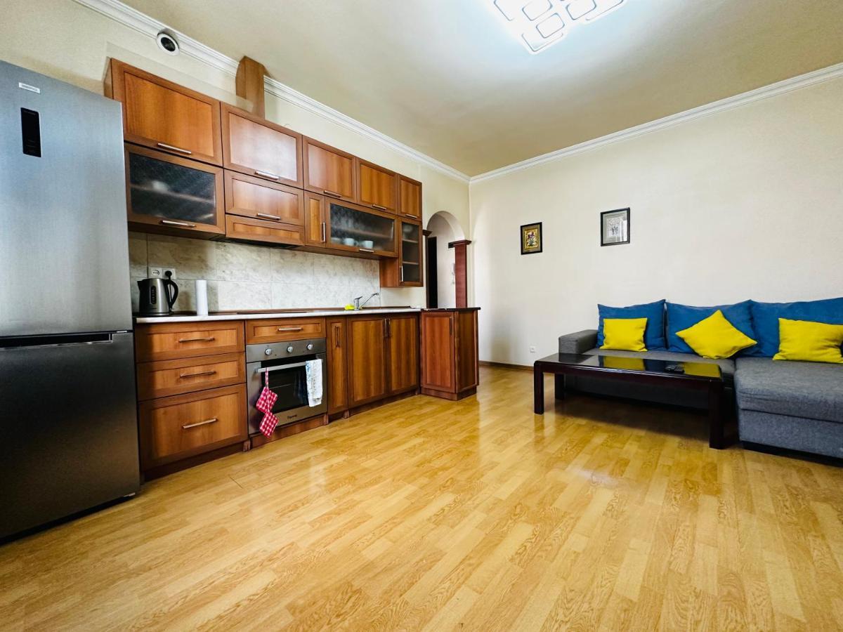 City Center Apartment On Sayat Nova Street Jerevan Eksteriør billede